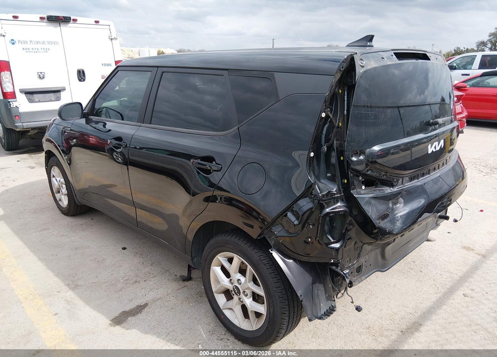 2023 KIA SOUL LX VIN: KNDJ23AU0P7840833