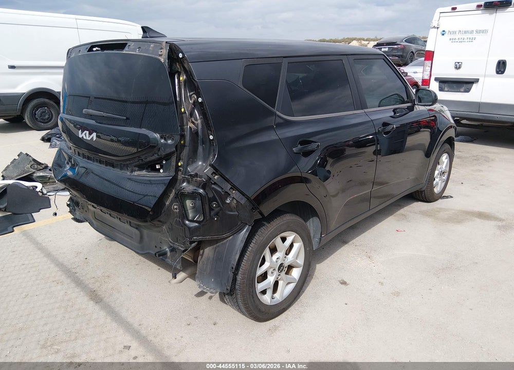 2023 KIA SOUL LX VIN: KNDJ23AU0P7840833