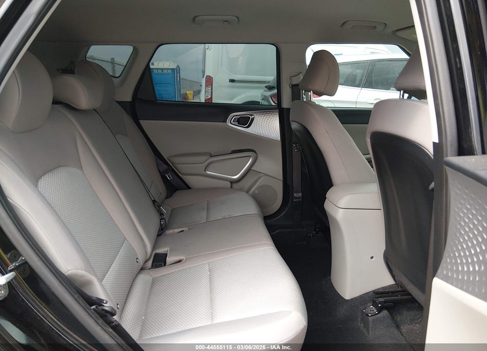 2023 KIA SOUL LX VIN: KNDJ23AU0P7840833