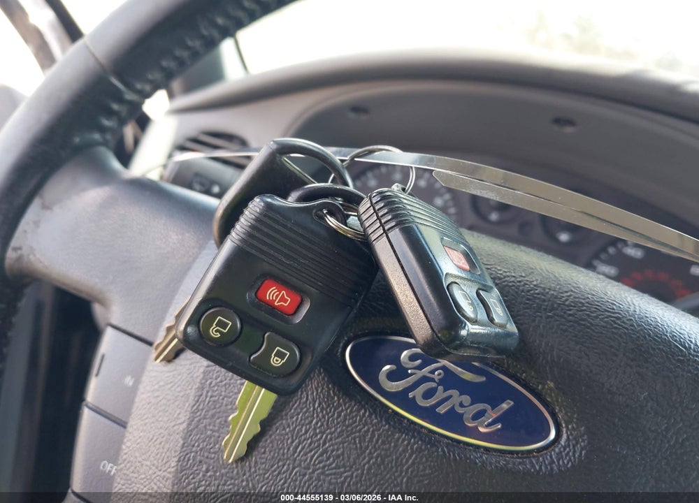 2011 FORD RANGER SPORT/XLT VIN: 1FTLR4FE9BPA70359