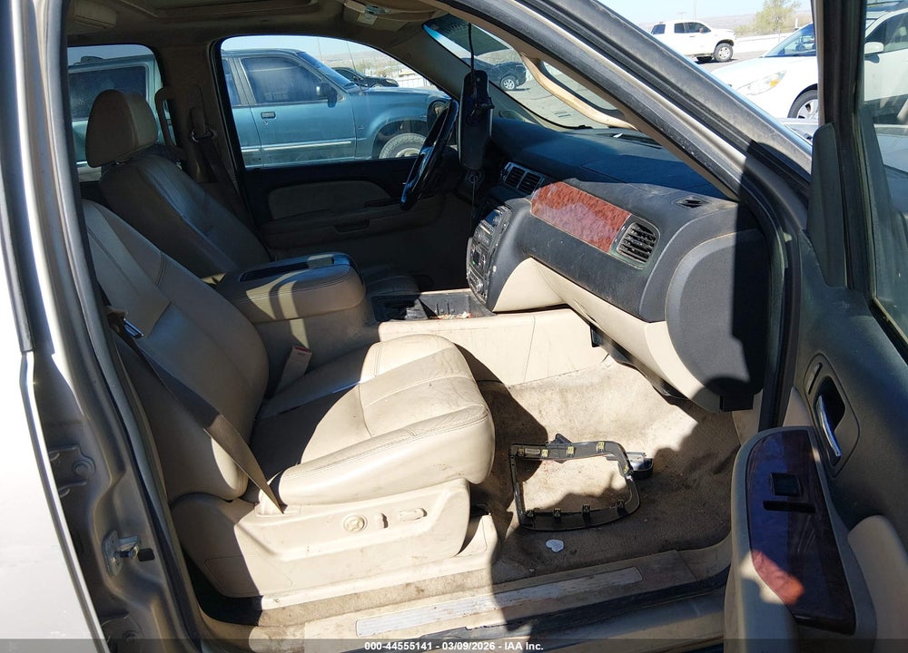 2007 CHEVROLET SUBURBAN 1500 LT VIN: 1GNFK16337J171672