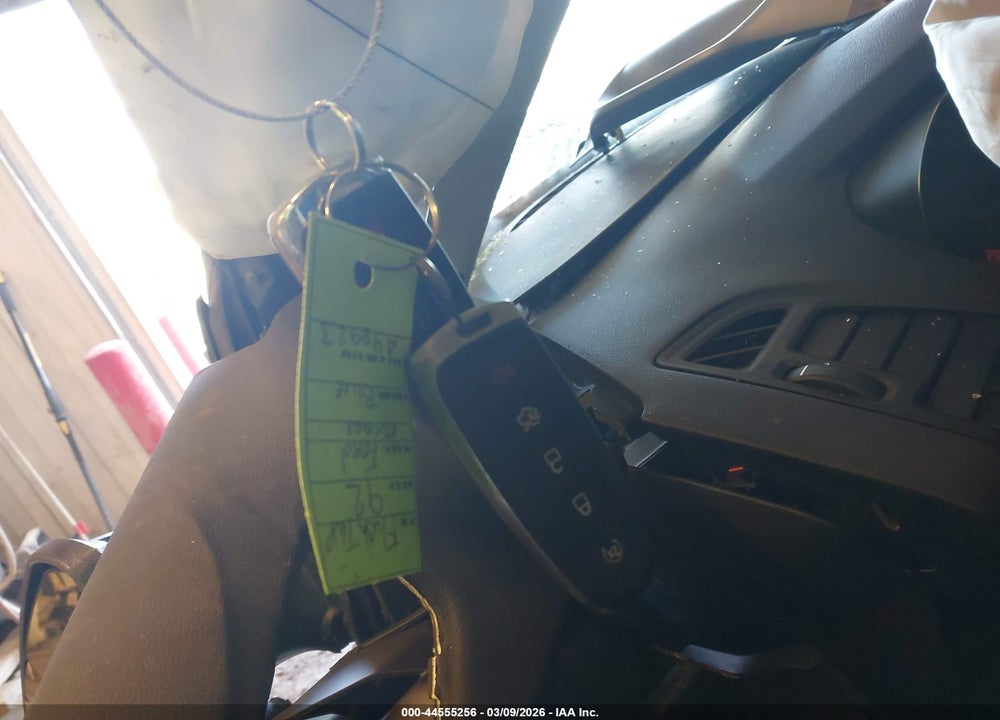 2019 FORD ESCAPE SE VIN: 1FMCU9GD0KUA98923