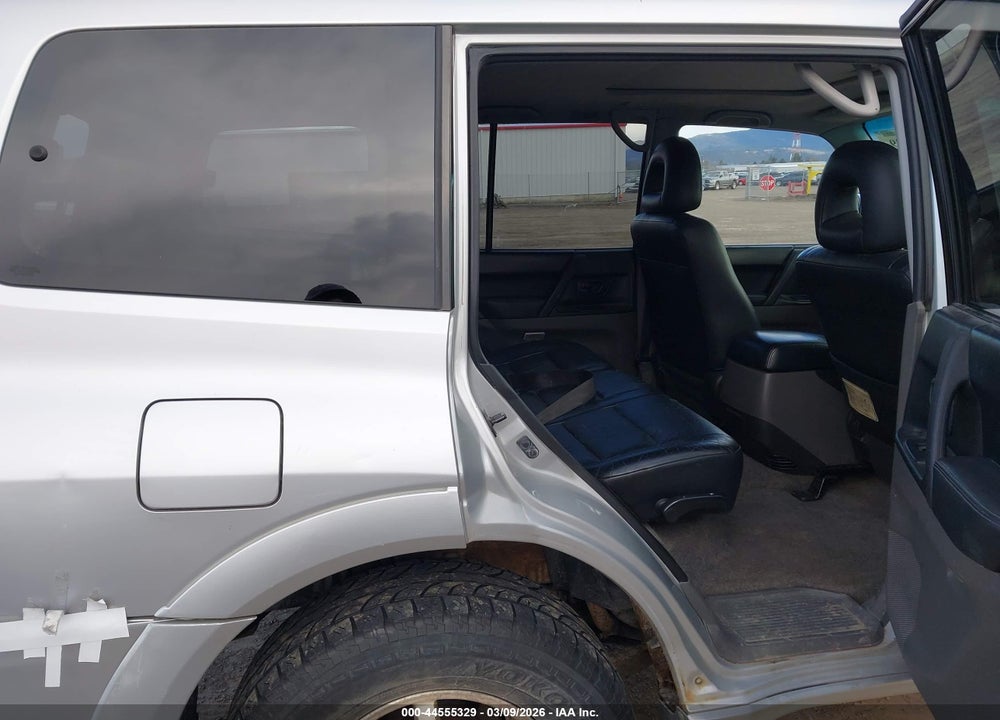 2001 MITSUBISHI MONTERO LIMITED VIN: JA4MW51RX1J014018