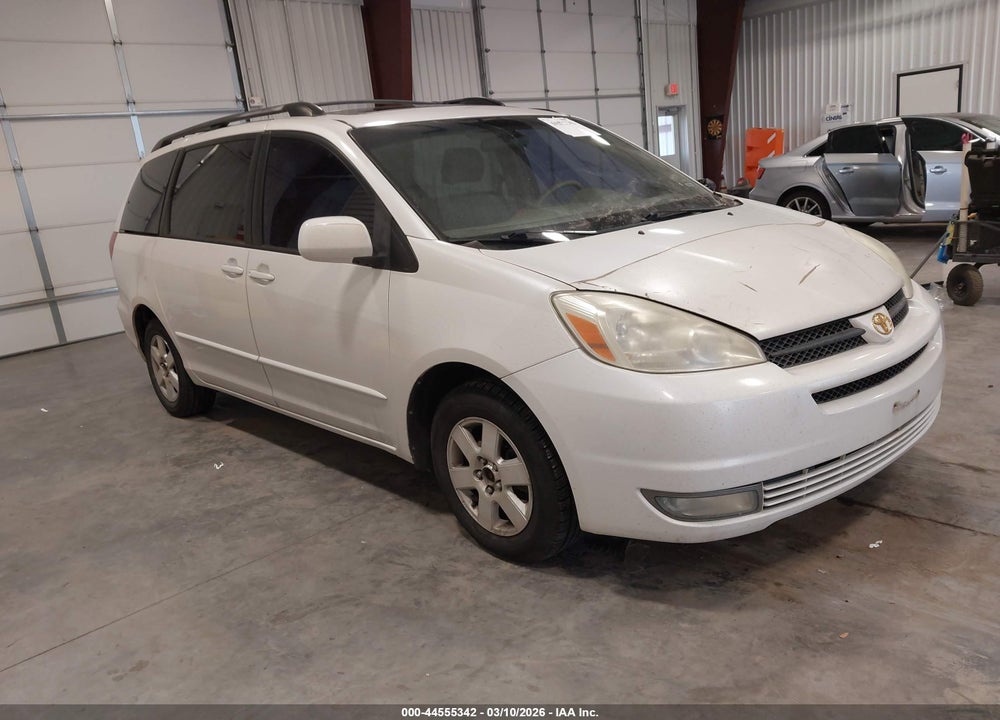 2004 TOYOTA SIENNA XLE VIN: 5TDZA22C04S077686