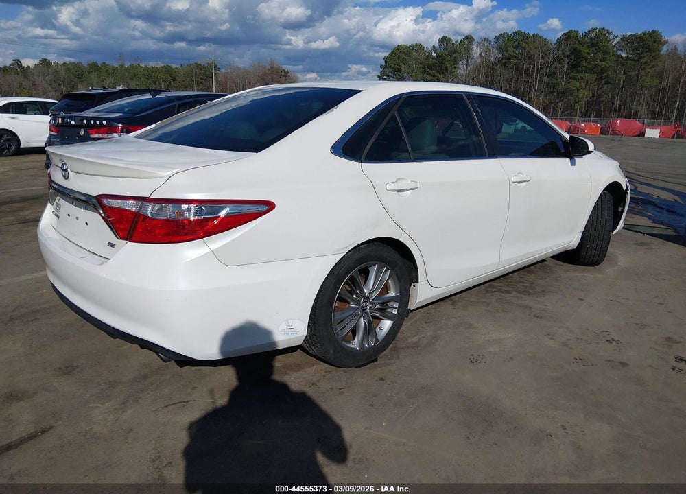 2015 TOYOTA CAMRY SE VIN: 4T1BF1FK5FU070578