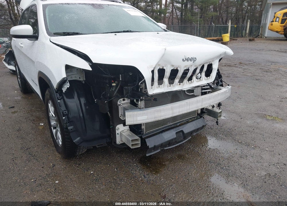 2019 JEEP CHEROKEE LATITUDE PLUS 4X4 VIN: 1C4PJMLB0KD237499