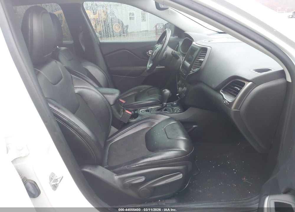 2019 JEEP CHEROKEE LATITUDE PLUS 4X4 VIN: 1C4PJMLB0KD237499