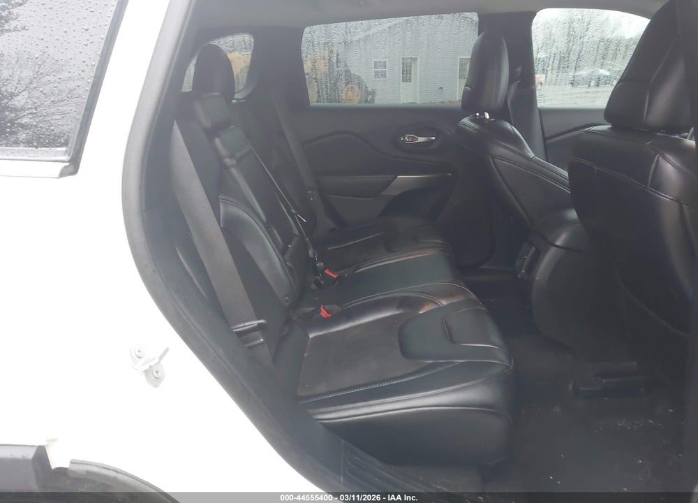 2019 JEEP CHEROKEE LATITUDE PLUS 4X4 VIN: 1C4PJMLB0KD237499