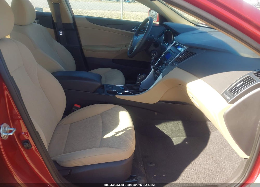 2013 HYUNDAI SONATA GLS VIN: 5NPEB4AC8DH740551