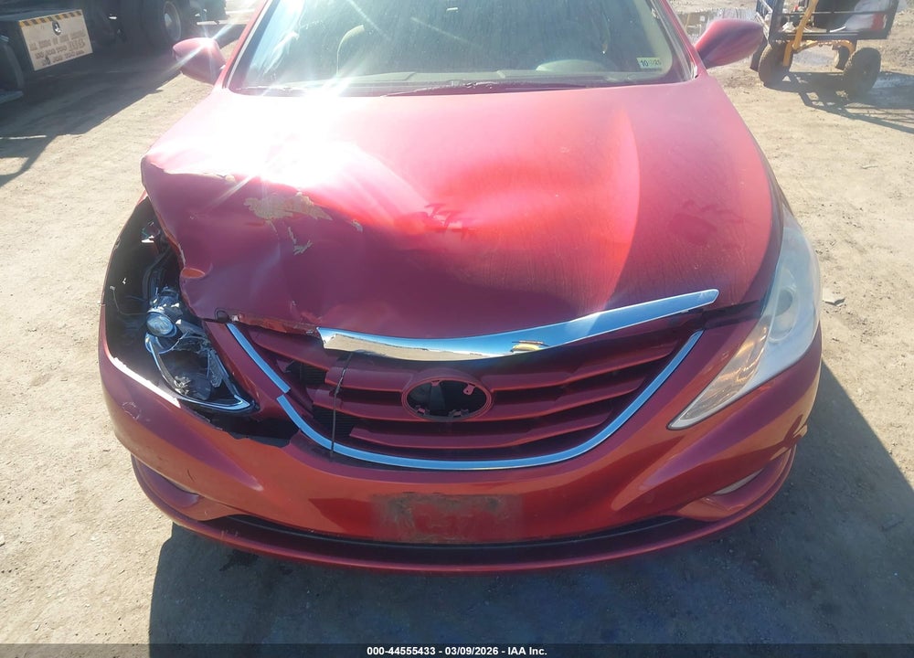 2013 HYUNDAI SONATA GLS VIN: 5NPEB4AC8DH740551