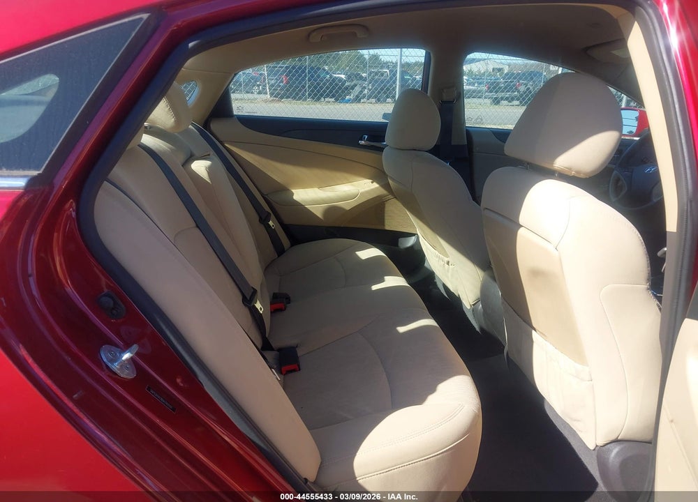 2013 HYUNDAI SONATA GLS VIN: 5NPEB4AC8DH740551