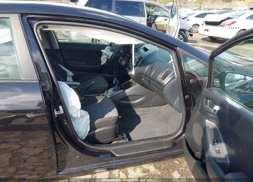 2017 KIA FORTE S VIN: 3KPFL4A7XHE160667