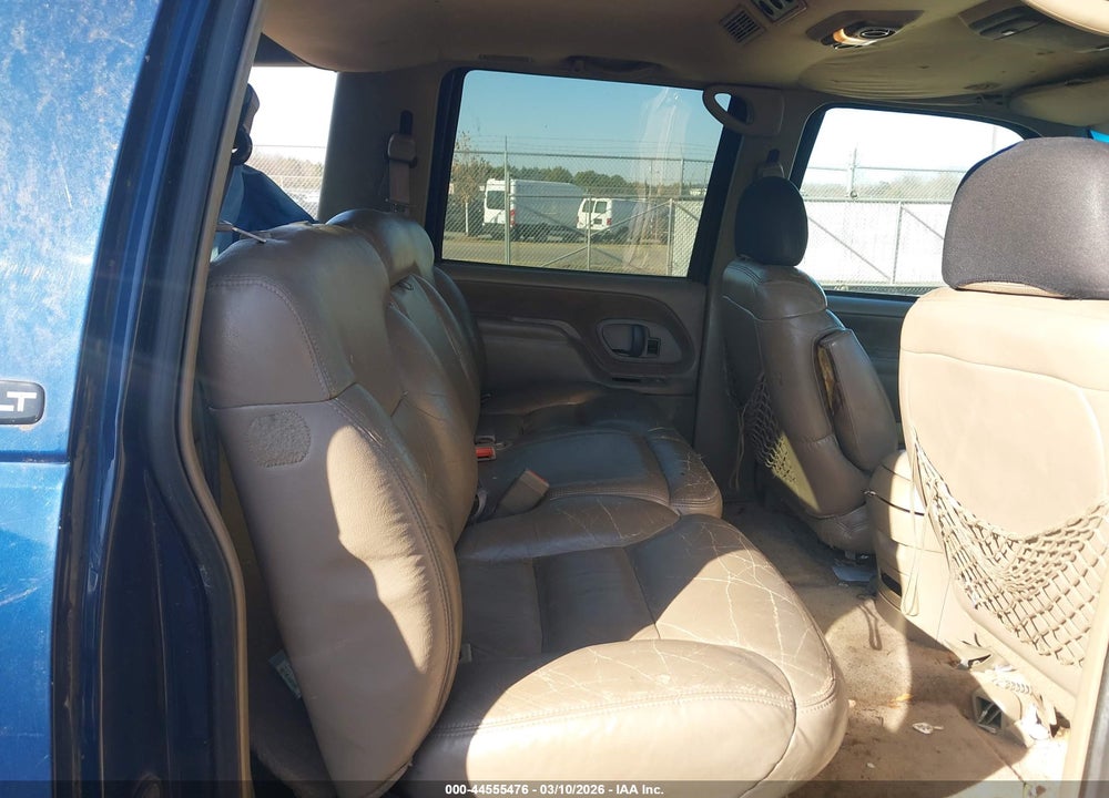 1997 GMC SUBURBAN 1500 SLT CMI VIN: 1GKFK16R0VJ746681