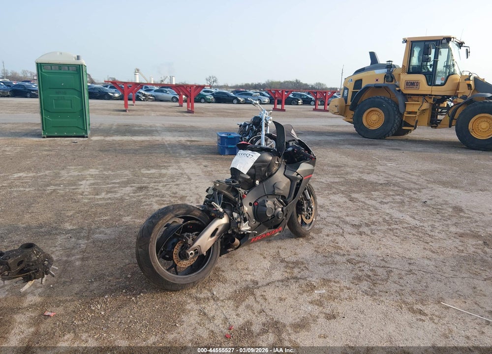 2017 HONDA CBR1000 RA VIN: JH2SC7750HK000663