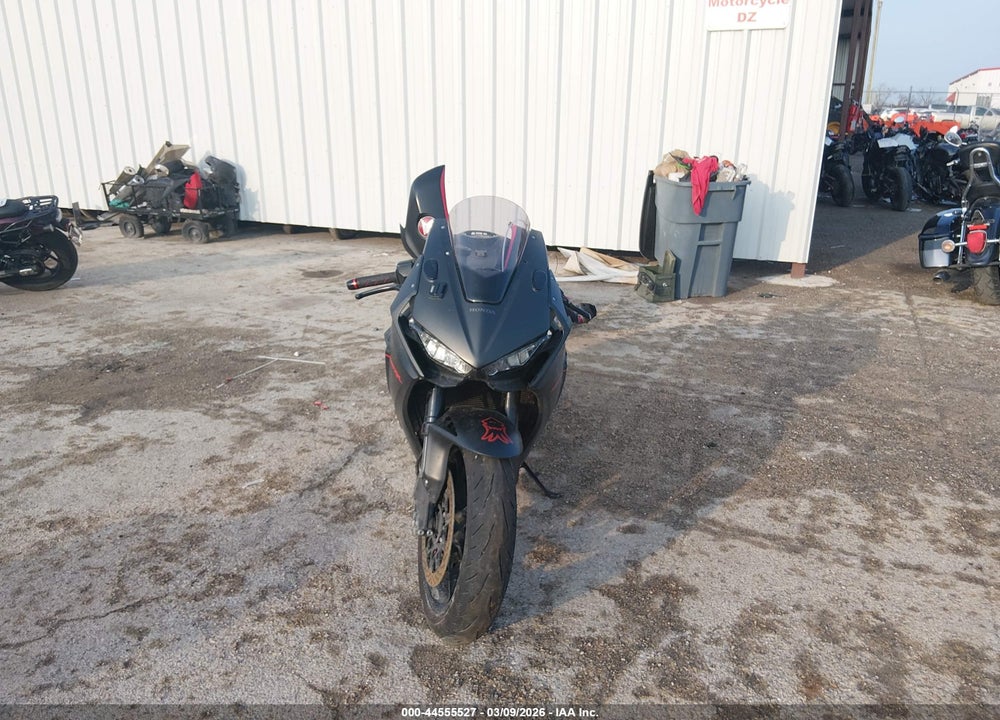 2017 HONDA CBR1000 RA VIN: JH2SC7750HK000663