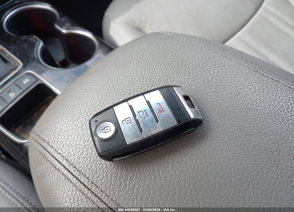 2015 KIA SORENTO SX V6 VIN: 5XYKW4A73FG551519