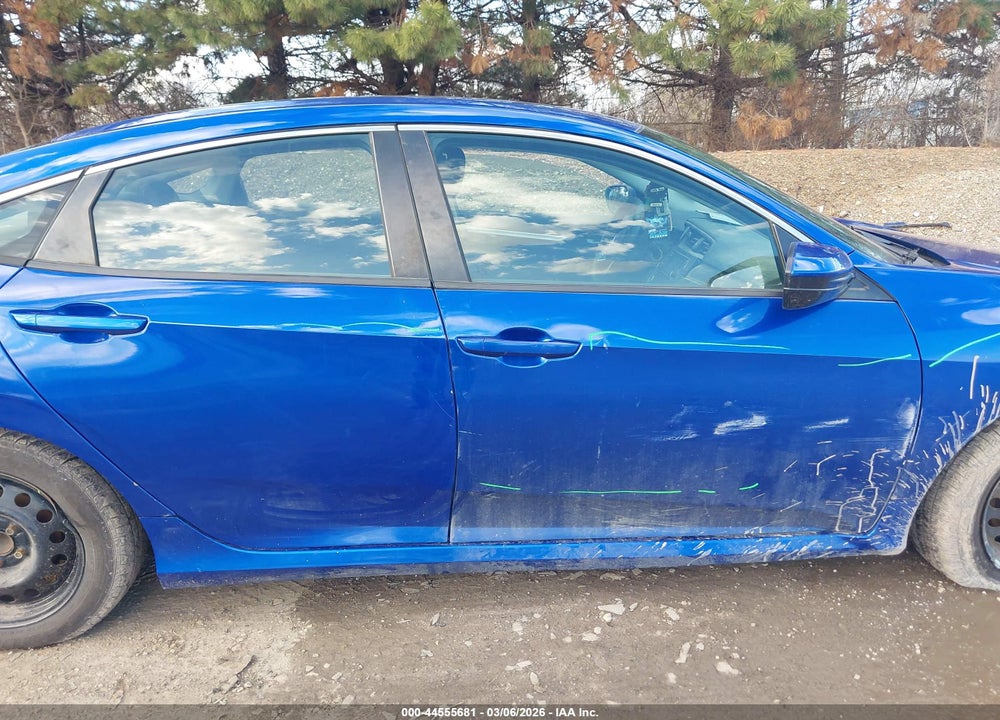 2018 HONDA CIVIC VIN: 19XFC2F53JE035012