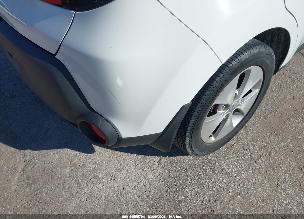 2015 KIA SOUL VIN: KNDJN2A23F7206463