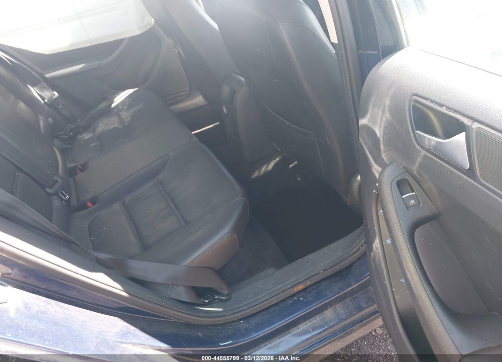 2014 VOLKSWAGEN JETTA 1.8T SE VIN: 3VWD17AJ9EM422512