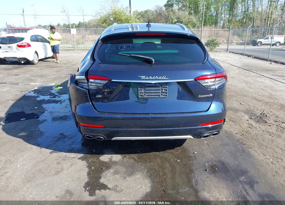 2021 MASERATI LEVANTE GRANLUSSO VIN: ZN661XUL8MX357507