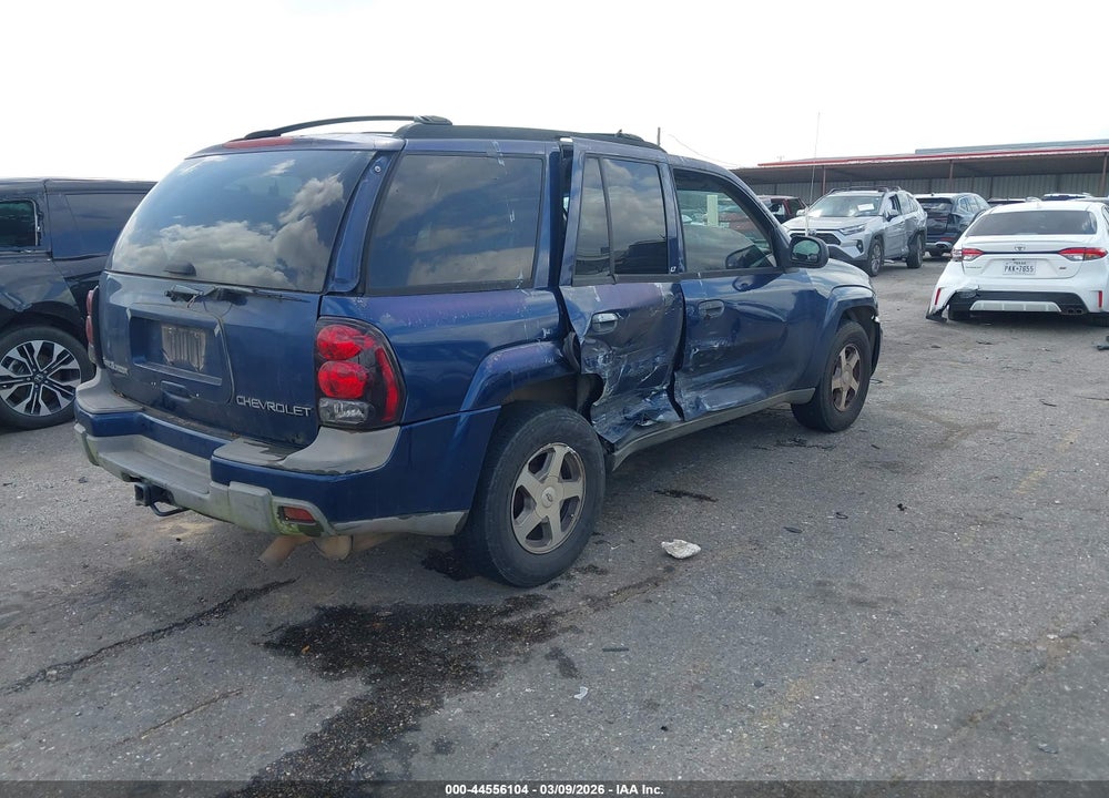 2002 CHEVROLET TRAILBLAZER LT VIN: 1GNDS13S822462223