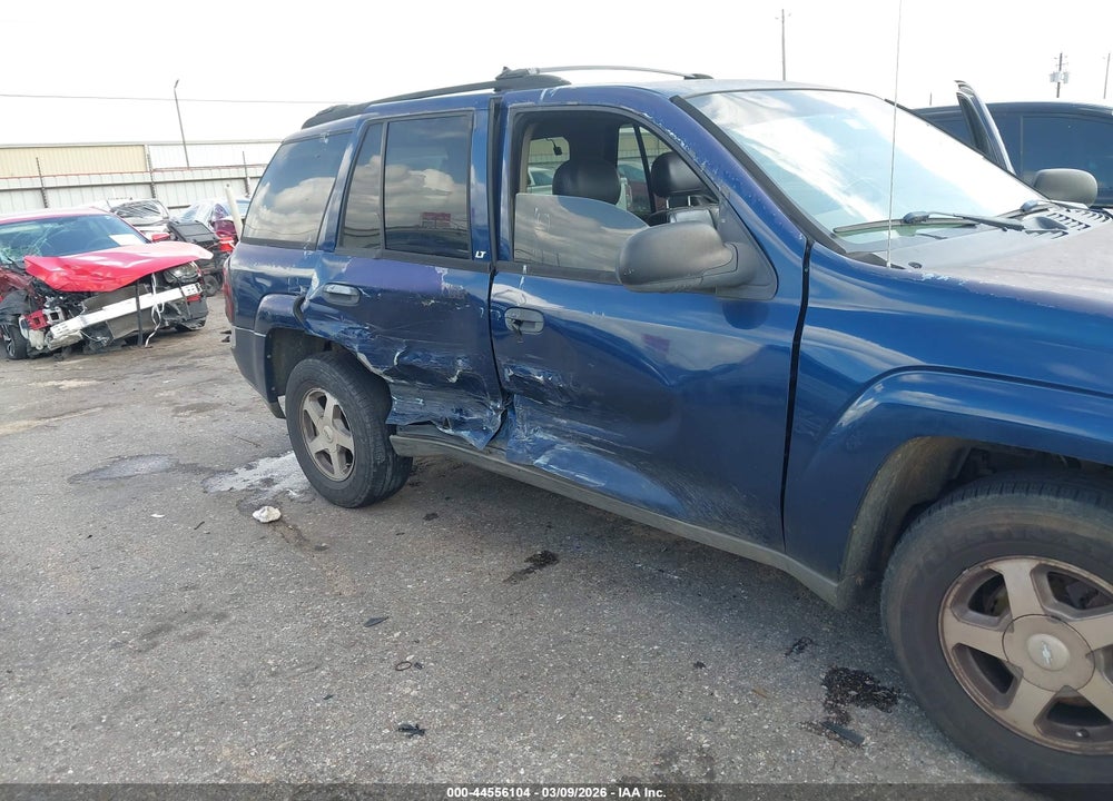 2002 CHEVROLET TRAILBLAZER LT VIN: 1GNDS13S822462223