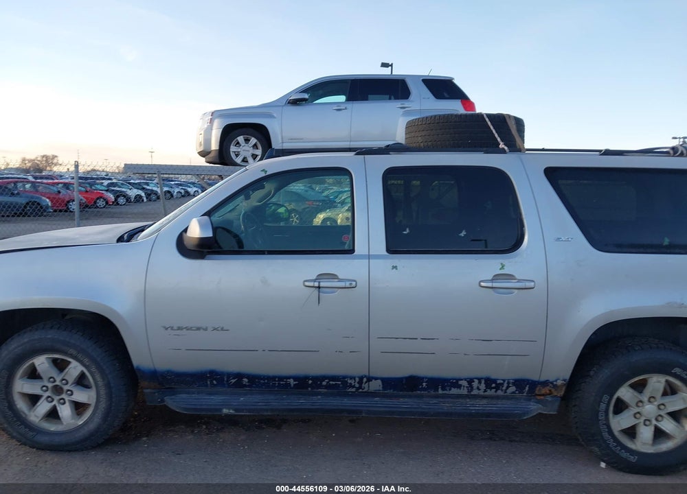2011 GMC YUKON XL 1500 SLT VIN: 1GKS2KE32BR284087