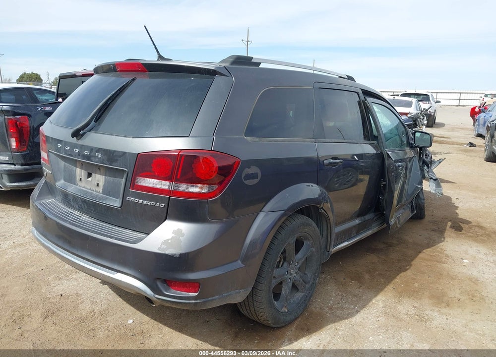2018 DODGE JOURNEY CROSSROAD AWD VIN: 3C4PDDGG1JT364283