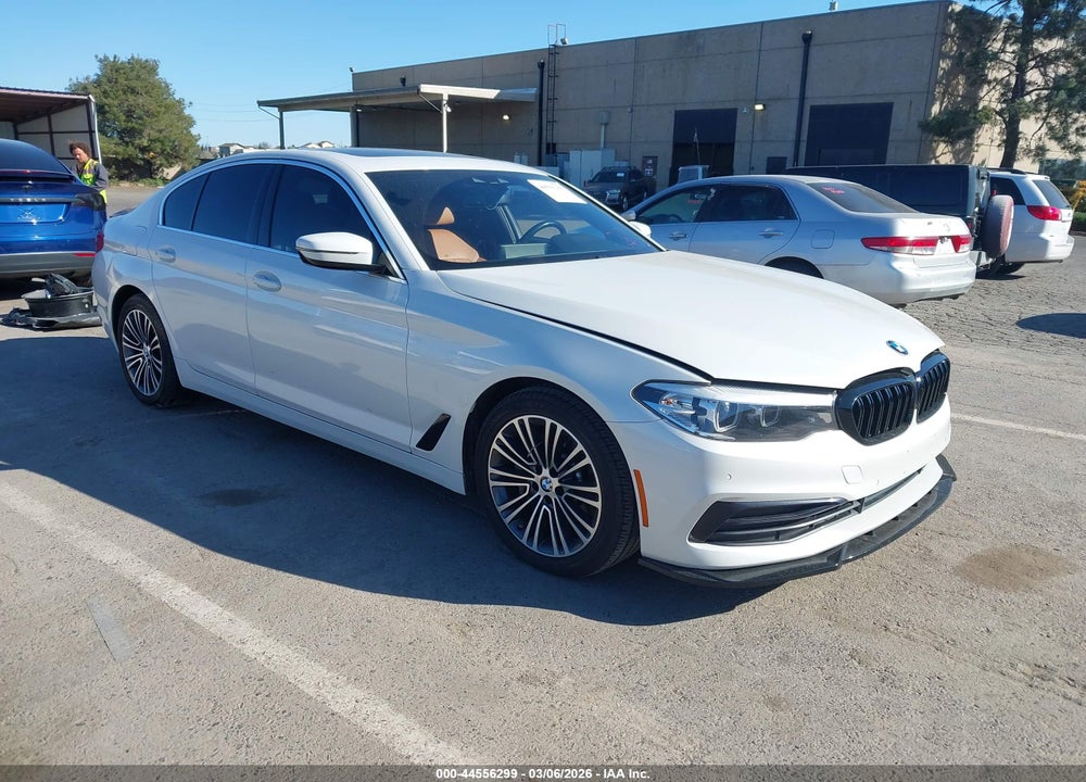 2019 BMW 530I VIN: WBAJA5C56KWW07832