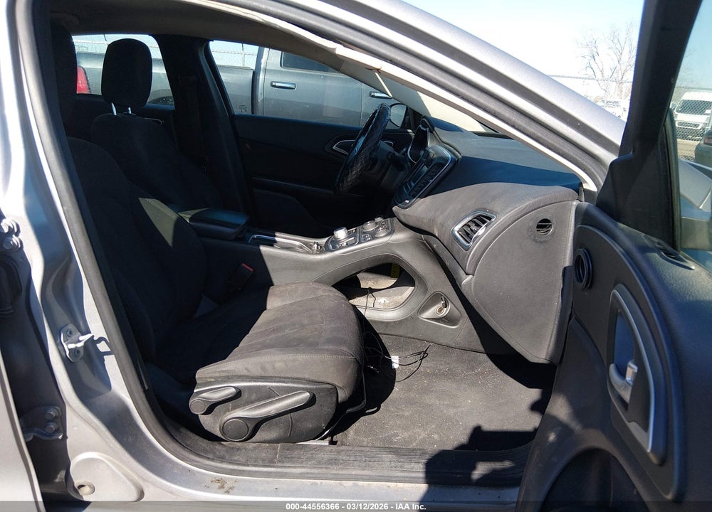 2015 CHRYSLER 200 LIMITED VIN: 1C3CCCAB4FN576213