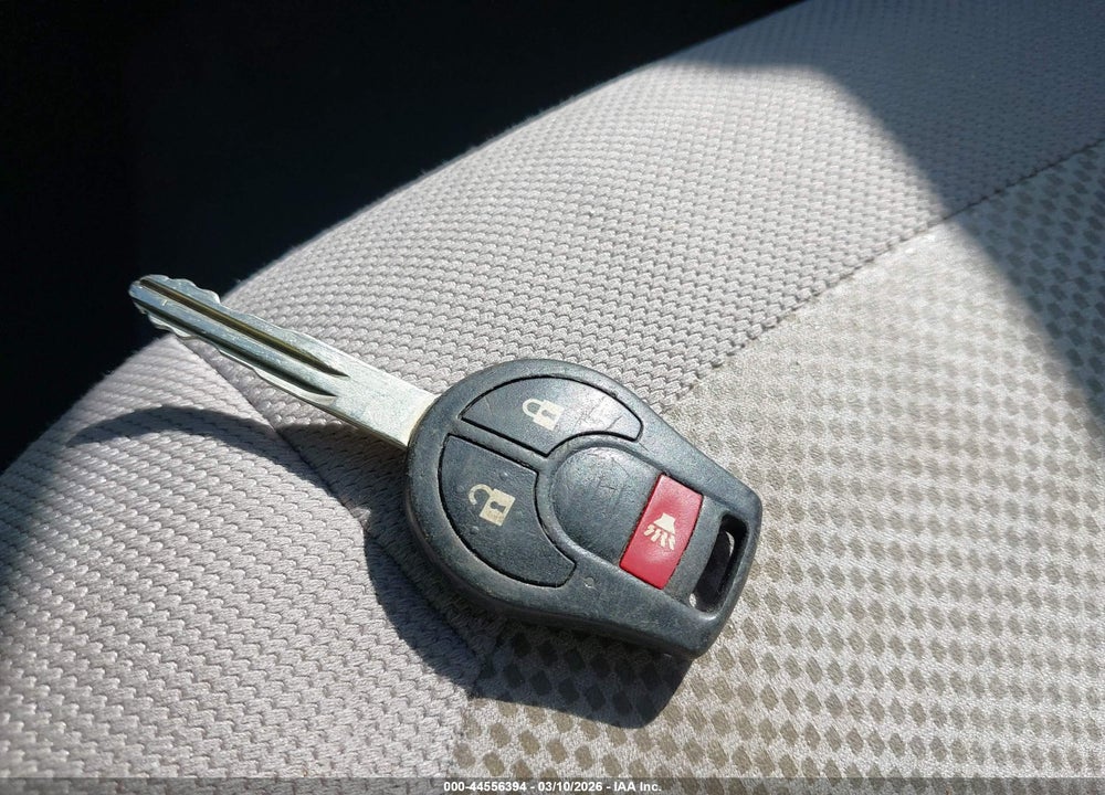 2012 NISSAN ROGUE S VIN: JN8AS5MT5CW605962