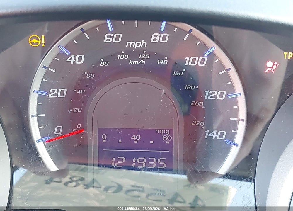 2013 HONDA FIT VIN: JHMGE8H36DC063426
