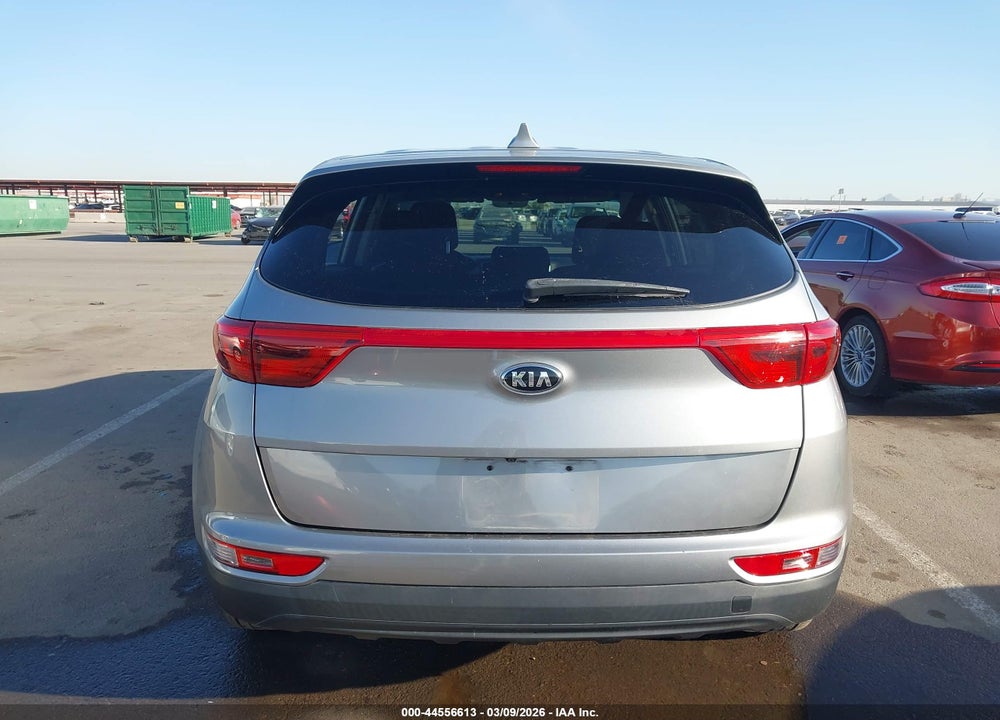 2019 KIA SPORTAGE LX VIN: KNDPM3AC8K7562610