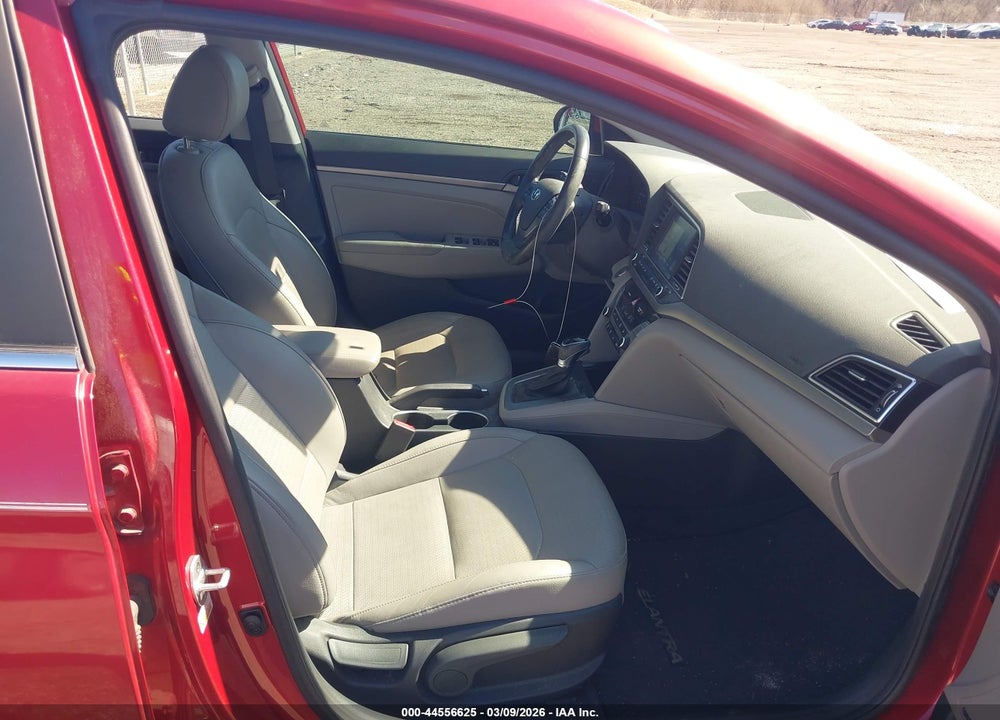 2017 HYUNDAI ELANTRA LIMITED VIN: 5NPD84LF8HH107880