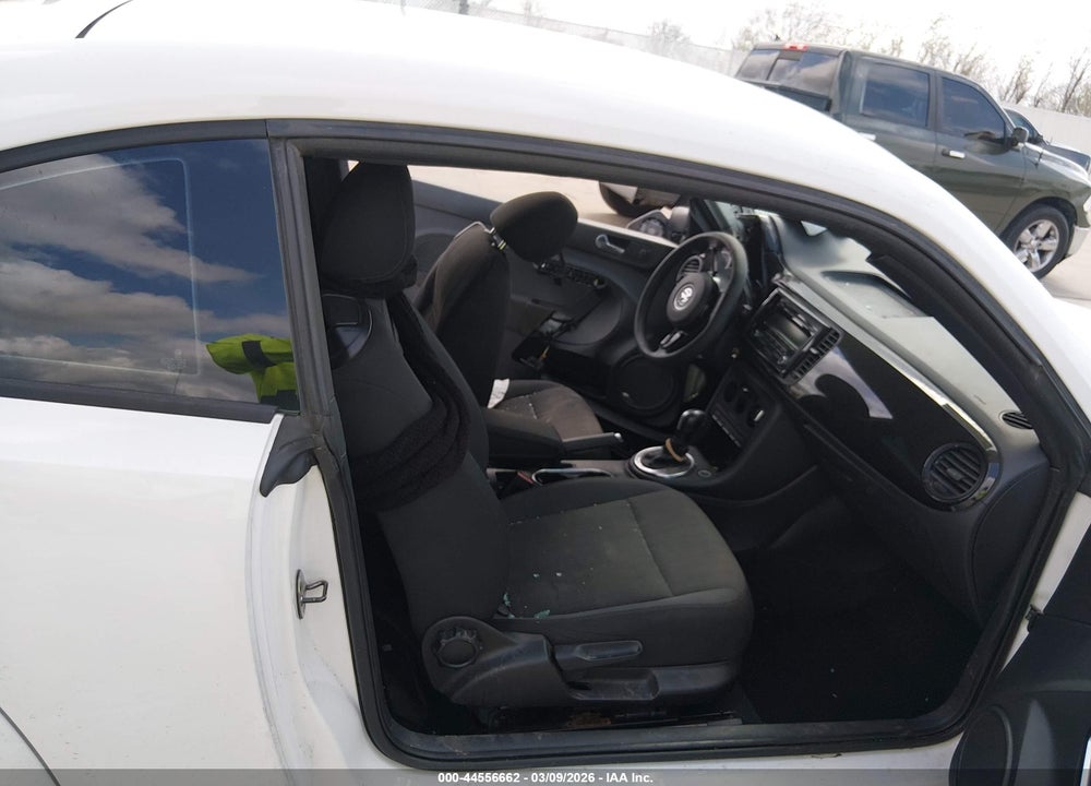 2014 VOLKSWAGEN BEETLE 2.5L ENTRY VIN: 3VWFP7ATXEM603529