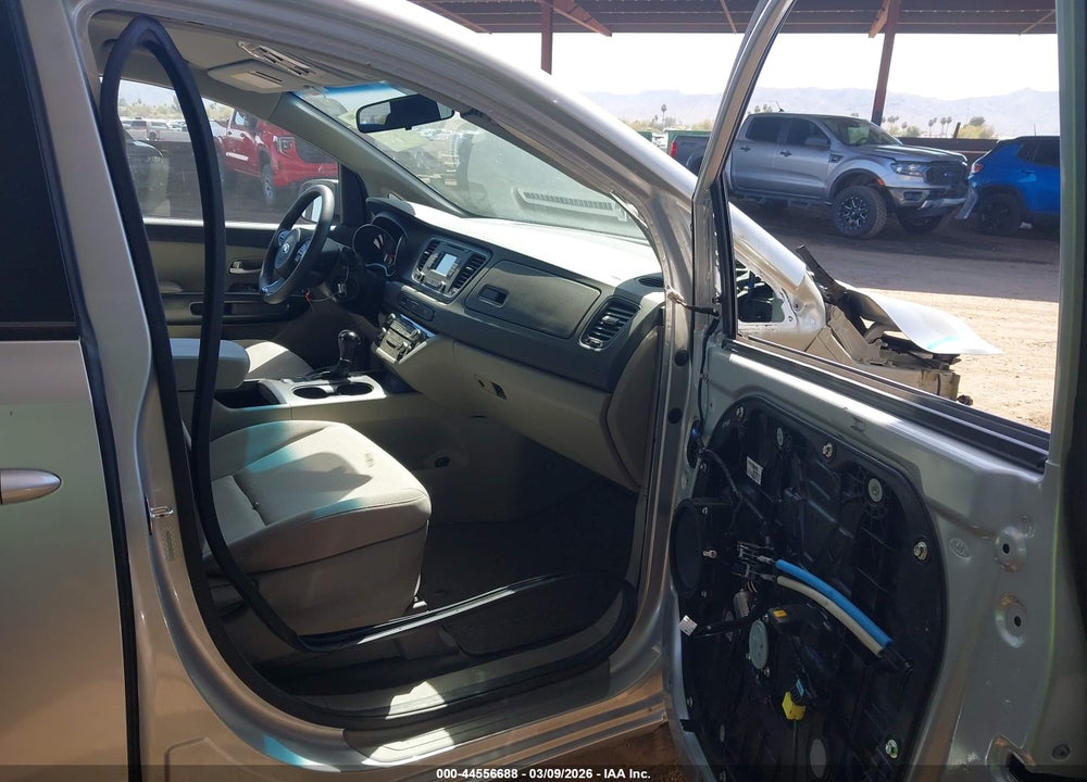 2015 KIA SEDONA LX VIN: KNDMB5C10F6040033