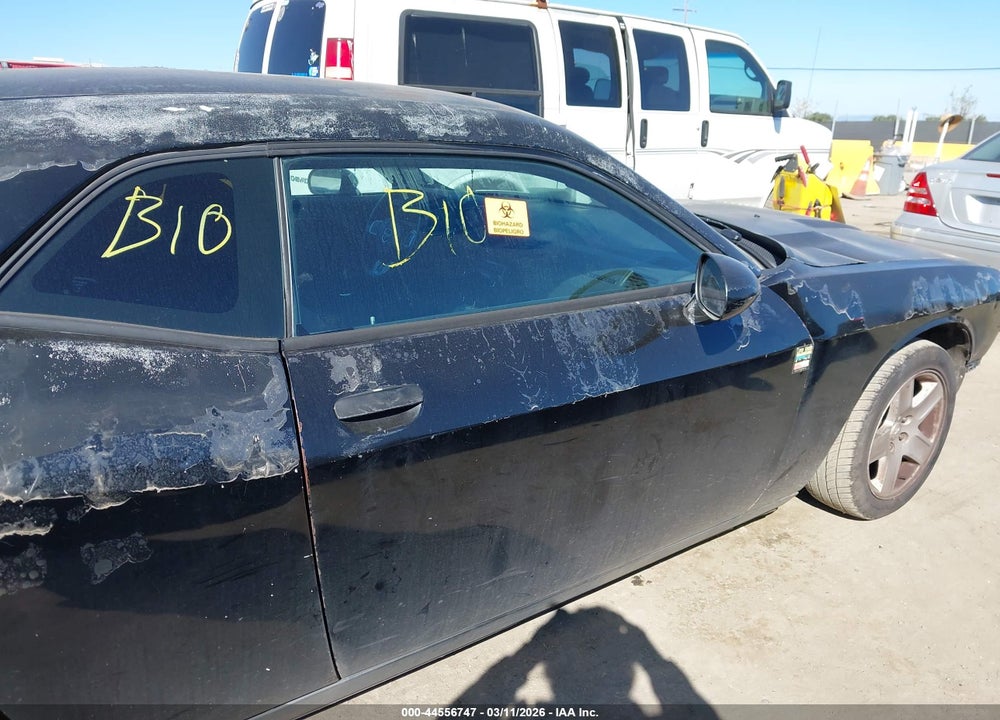 2013 DODGE CHALLENGER SXT VIN: 2C3CDYAG7DH719103