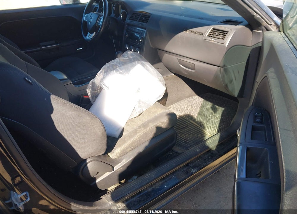 2013 DODGE CHALLENGER SXT VIN: 2C3CDYAG7DH719103