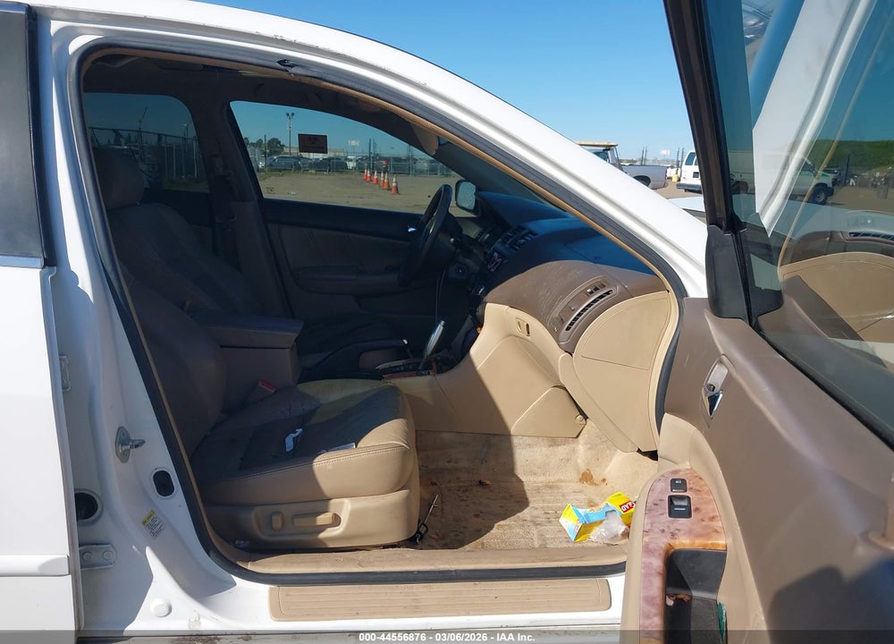 2004 HONDA ACCORD 3.0 EX VIN: 1HGCM66544A082467