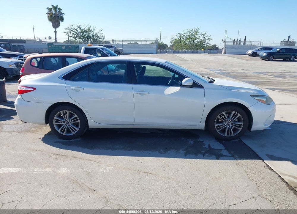 2015 TOYOTA CAMRY SE VIN: 4T1BF1FK0FU034670