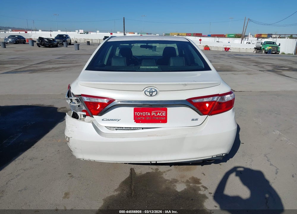 2015 TOYOTA CAMRY SE VIN: 4T1BF1FK0FU034670