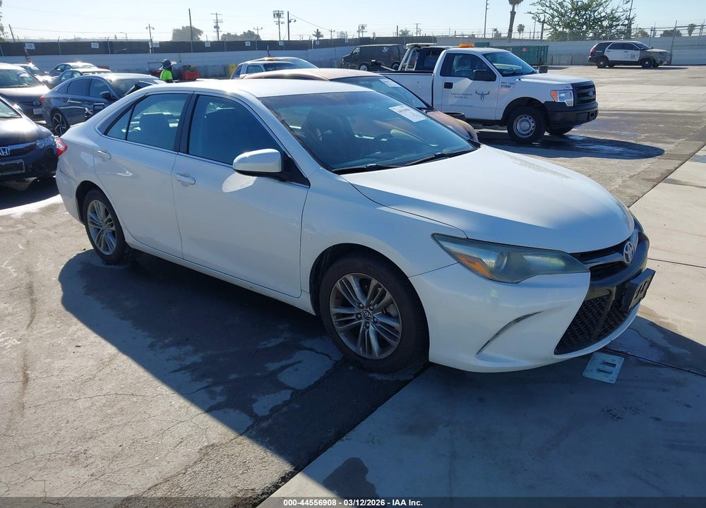 2015 TOYOTA CAMRY SE VIN: 4T1BF1FK0FU034670
