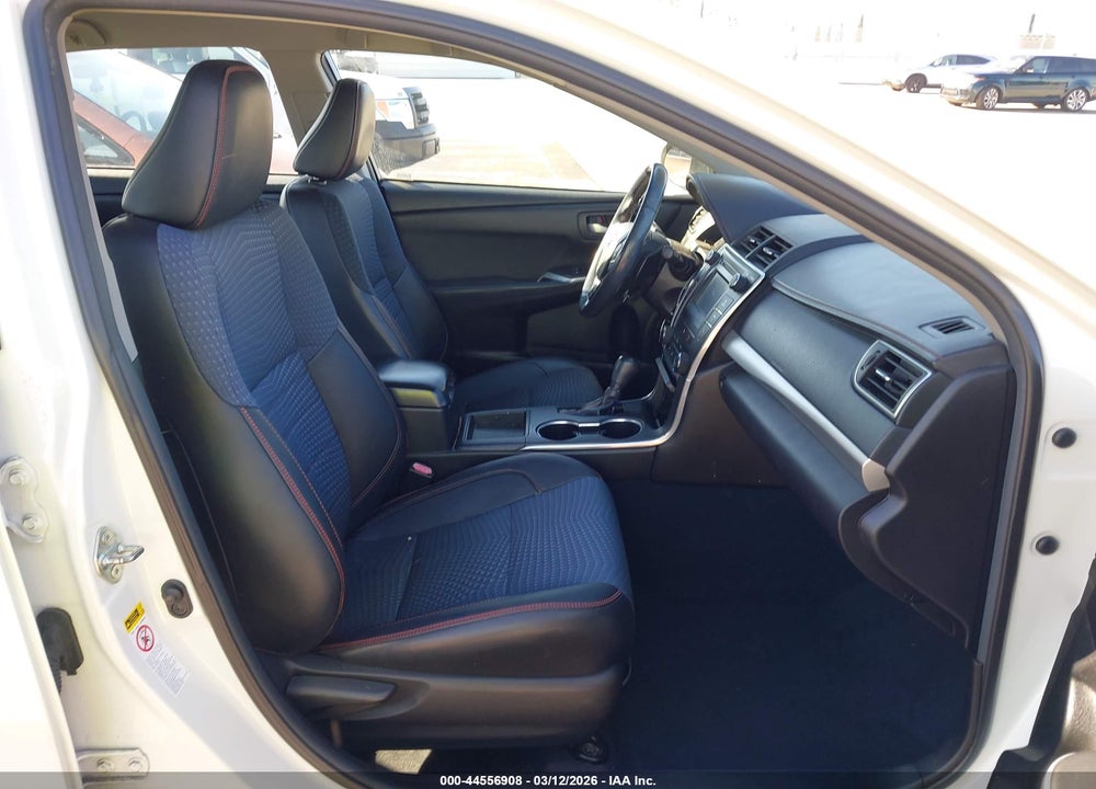 2015 TOYOTA CAMRY SE VIN: 4T1BF1FK0FU034670