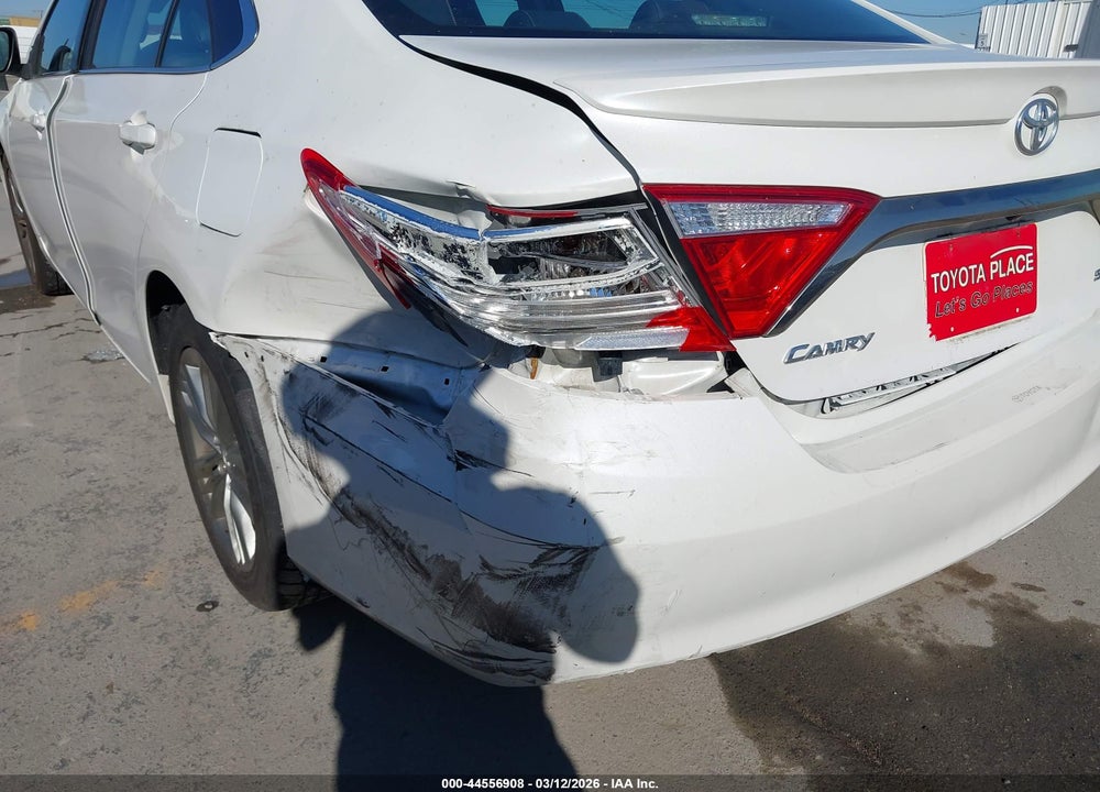 2015 TOYOTA CAMRY SE VIN: 4T1BF1FK0FU034670