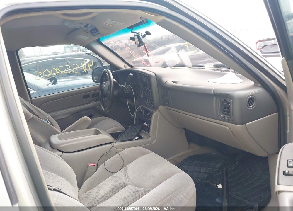 2004 CHEVROLET SUBURBAN 1500 LT VIN: 1GNFK16Z04J138788