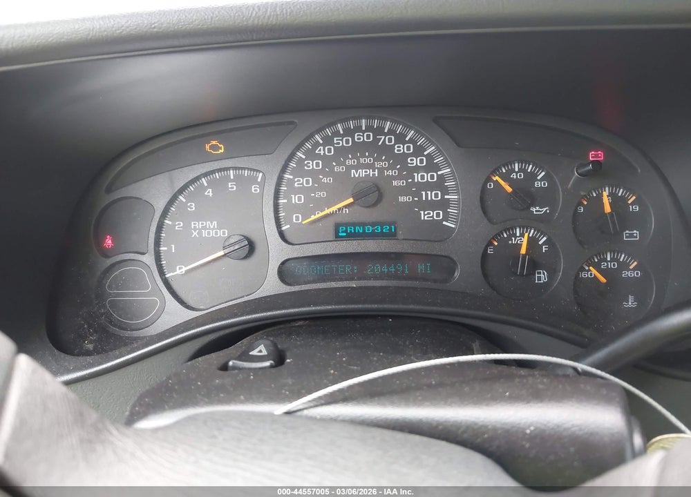 2004 CHEVROLET SUBURBAN 1500 LT VIN: 1GNFK16Z04J138788