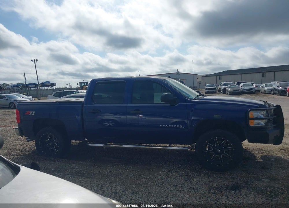 2013 CHEVROLET SILVERADO 1500 LT VIN: 3GCPKSE79DG241017