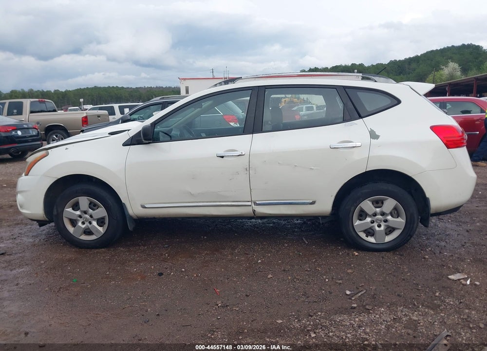 2014 NISSAN ROGUE SELECT S VIN: JN8AS5MT2EW610152