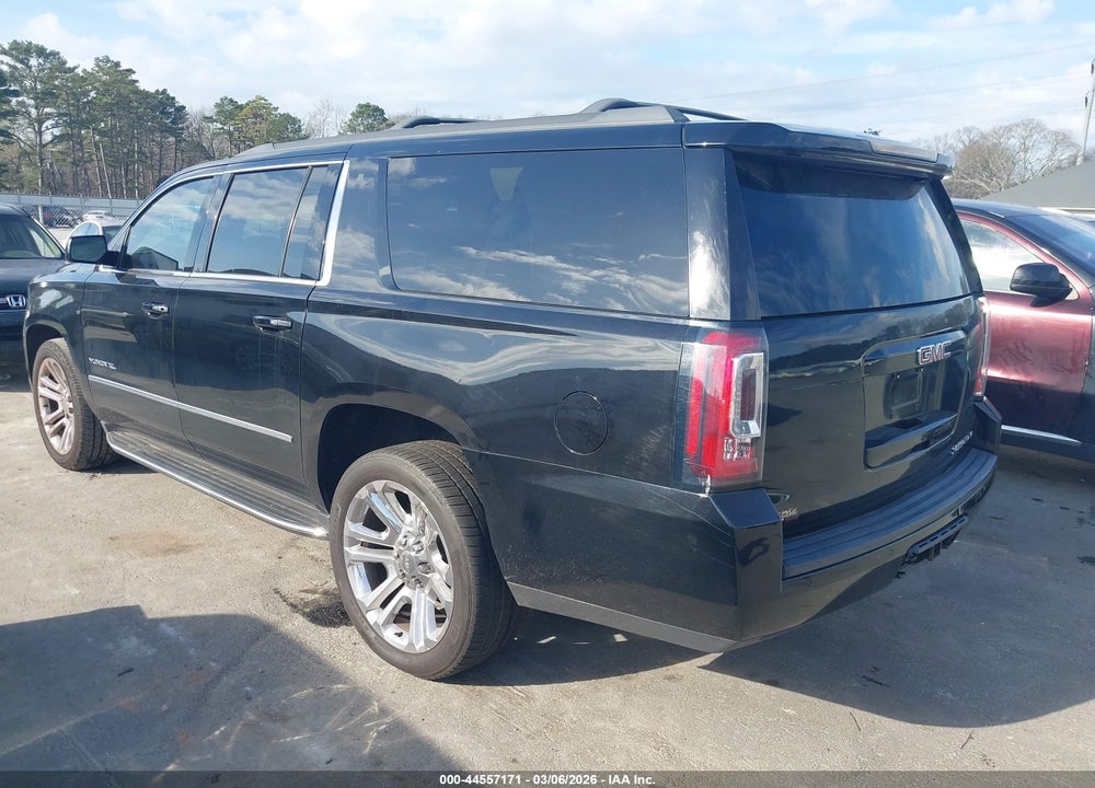 2017 GMC YUKON XL SLT VIN: 1GKS2GKC9HR327916