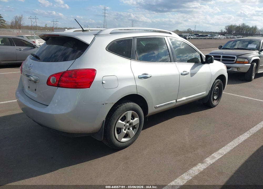 2014 NISSAN ROGUE SELECT S VIN: JN8AS5MT1EW623913